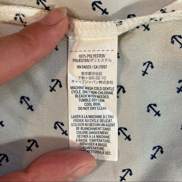 🌸5/$25🌸 
Old Navy Size L Blouse with Anchor Print - Picture 5 of 5